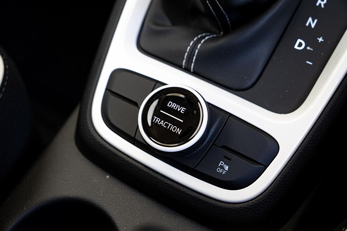 2025 Hyundai Venue Active QX.V5