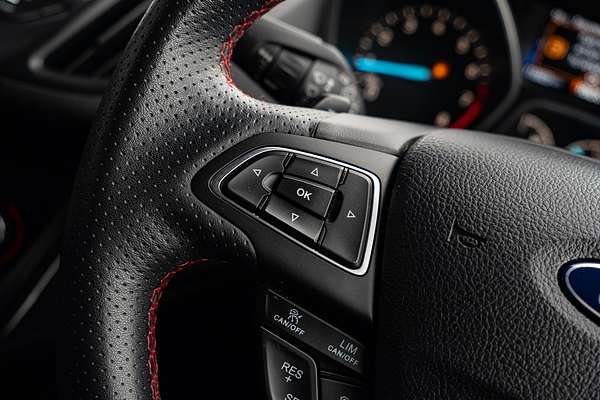 2020 Ford Escape ST-Line ZG