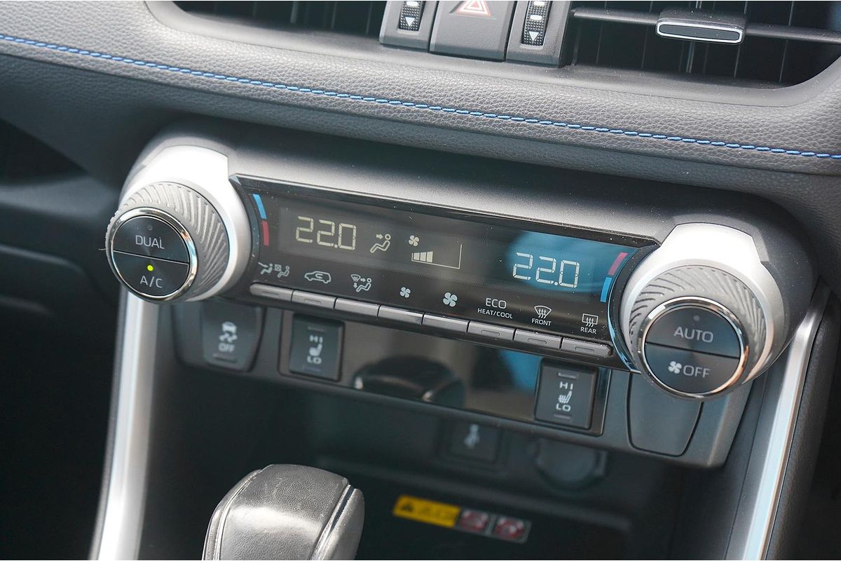 2022 Toyota RAV4 XSE AXAH54R