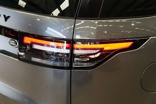 2018 Land Rover Discovery TD6 SE Series 5