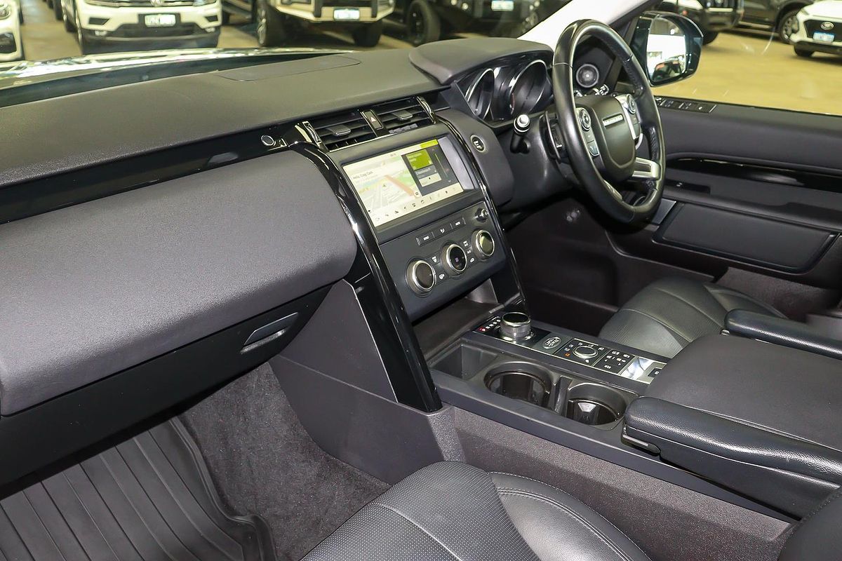 2018 Land Rover Discovery TD6 SE Series 5