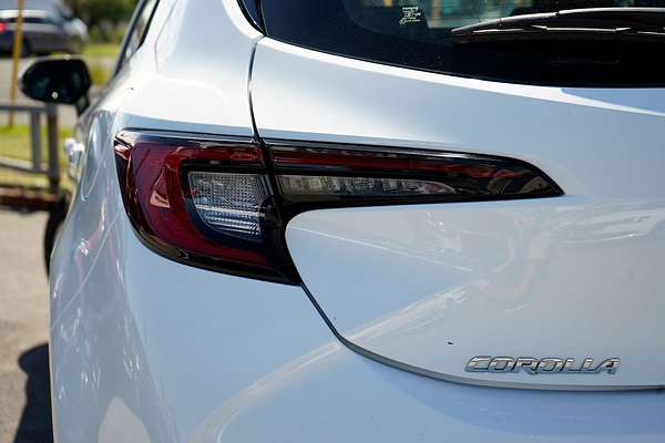 2022 Toyota Corolla Ascent Sport Hybrid ZWE219R