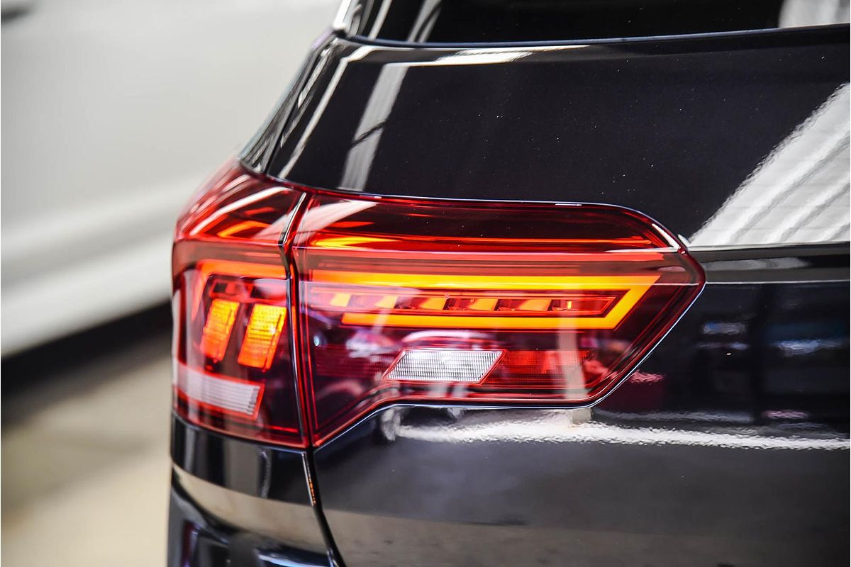2024 Volkswagen T-Roc 140TSI R-Line D11