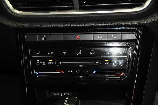 2024 Volkswagen T-Roc 140TSI R-Line D11