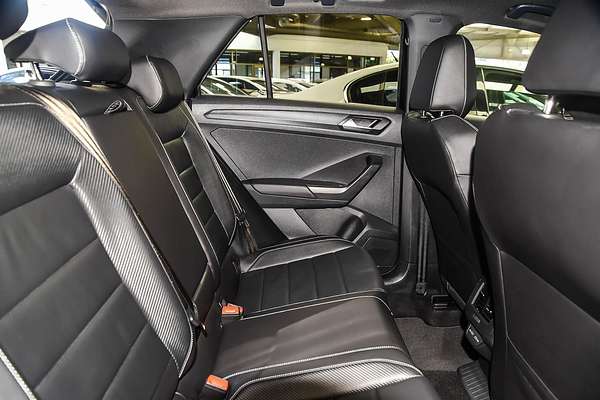 2024 Volkswagen T-Roc 140TSI R-Line D11