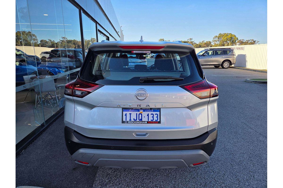 2024 Nissan X-TRAIL ST T33