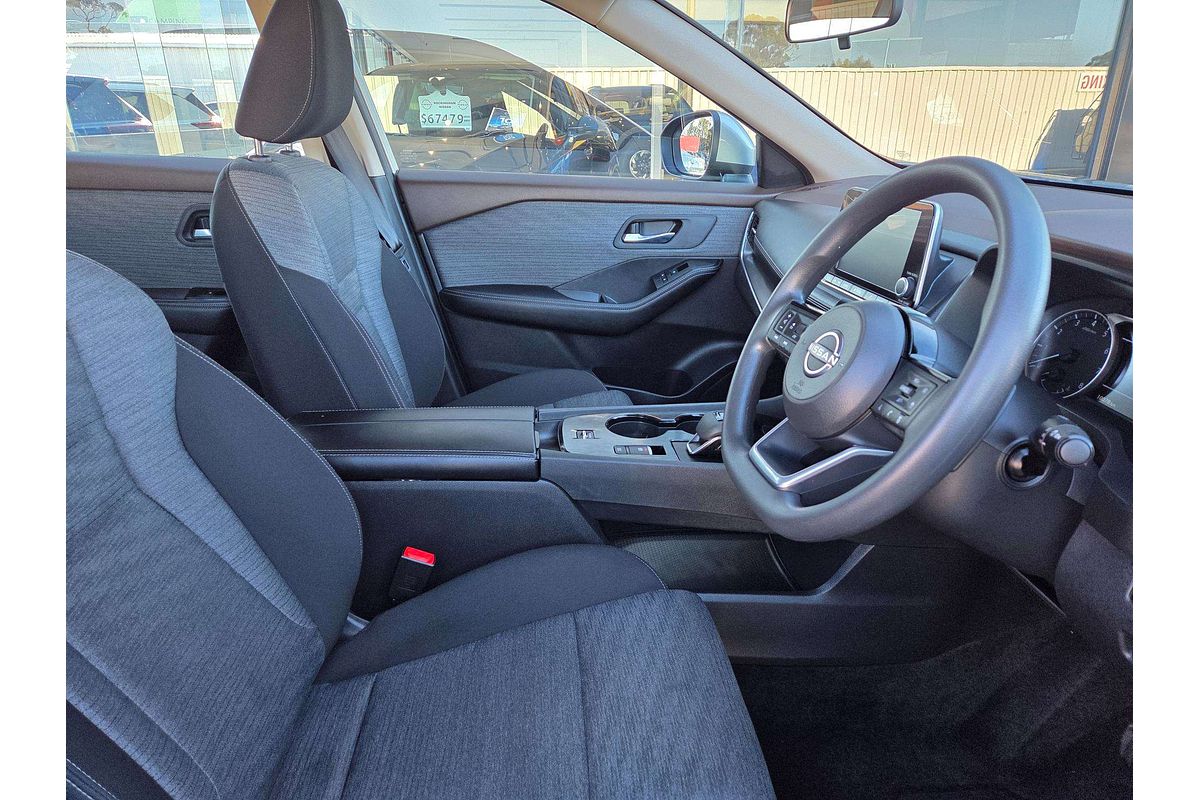 2024 Nissan X-TRAIL ST T33