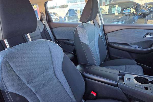 2024 Nissan X-TRAIL ST T33