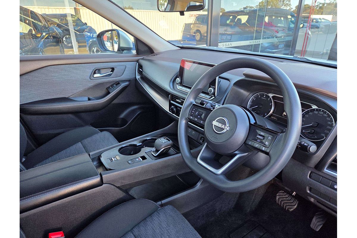 2024 Nissan X-TRAIL ST T33