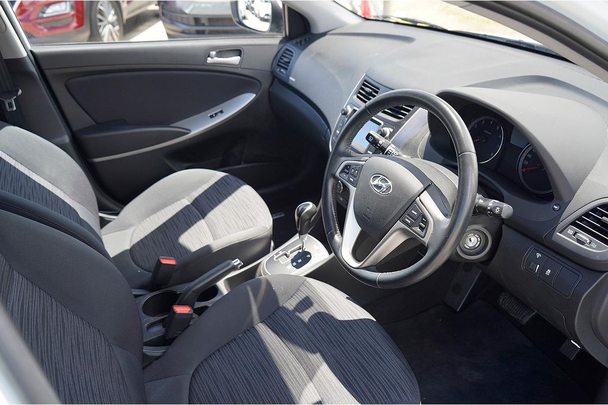 2017 Hyundai Accent Sport RB6