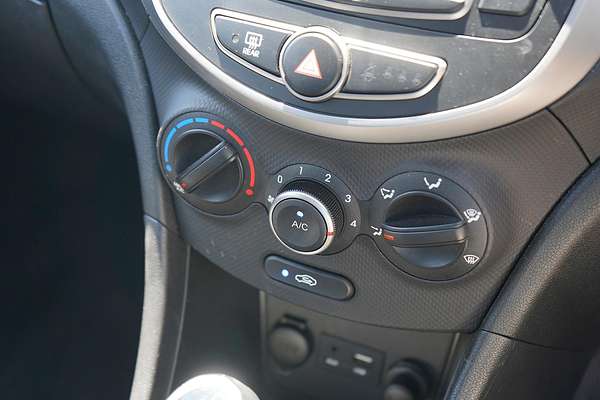 2017 Hyundai Accent Sport RB6