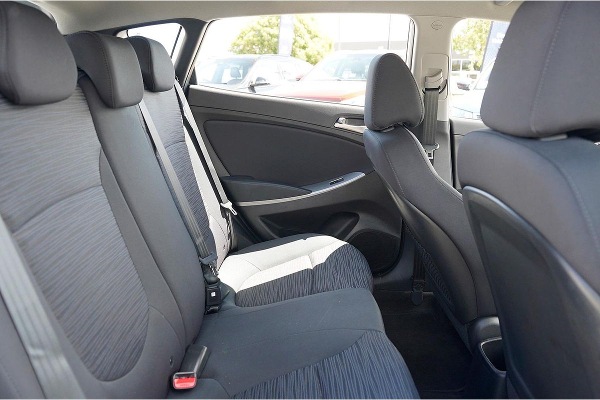 2017 Hyundai Accent Sport RB6