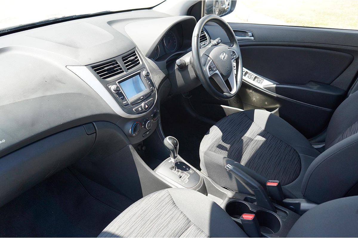2017 Hyundai Accent Sport RB6