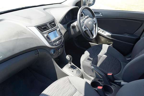 2017 Hyundai Accent Sport RB6