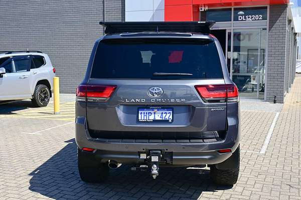 2022 Toyota Landcruiser Sahara FJA300R