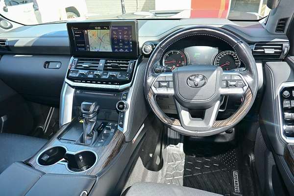 2022 Toyota Landcruiser Sahara FJA300R