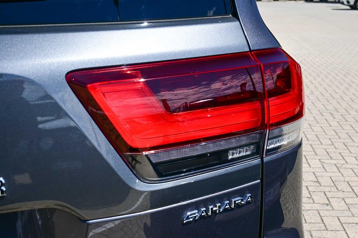 2022 Toyota Landcruiser Sahara FJA300R