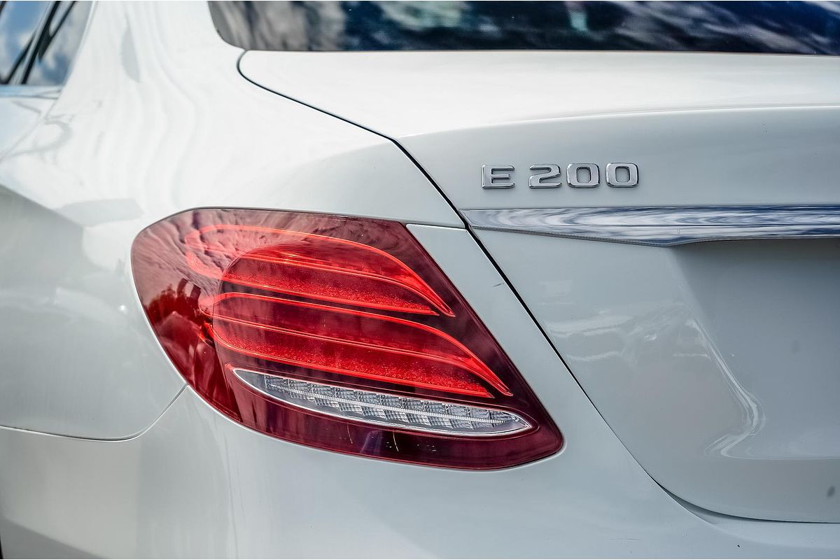 2016 Mercedes-Benz E-Class E200 W213
