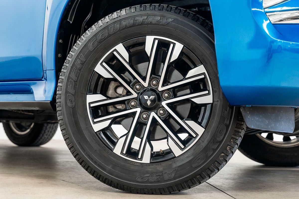 2023 Mitsubishi Pajero Sport GLS QF