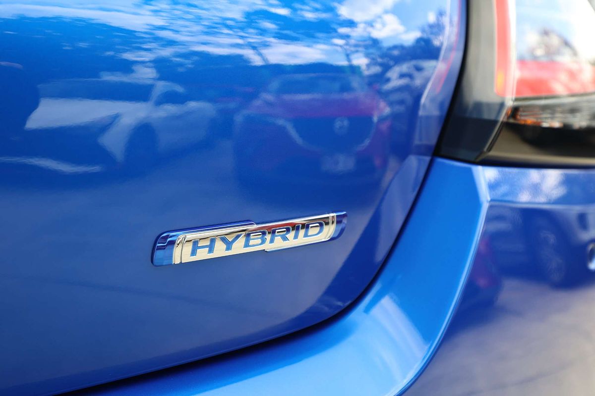 2025 Suzuki Swift Hybrid UZ