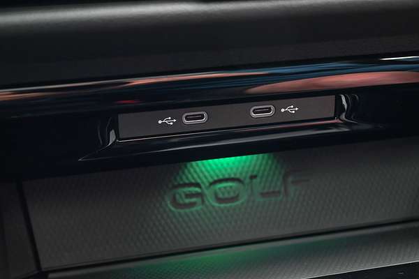 2024 Volkswagen Golf R 8