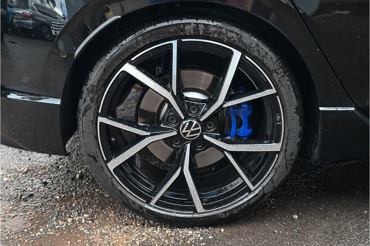 2024 Volkswagen Golf R 8
