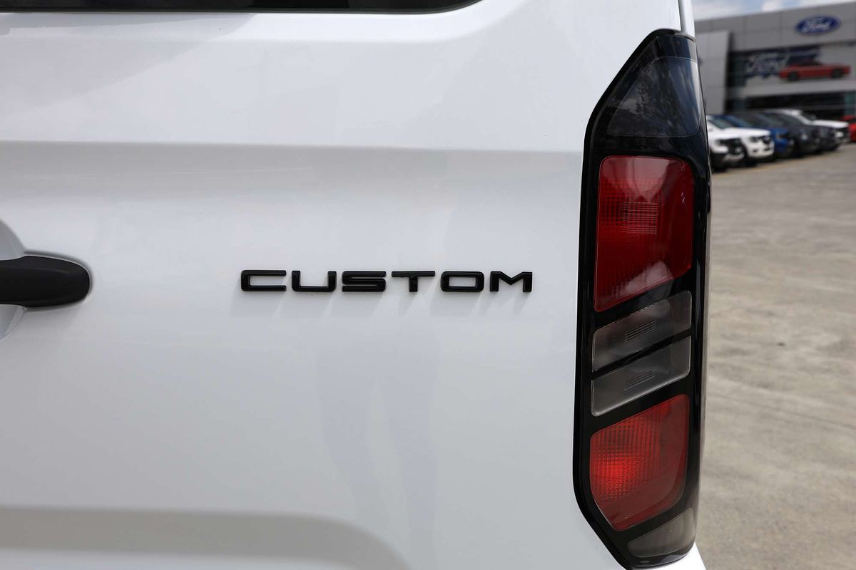 2023 Ford Transit Custom Trend 320S AV SWB Low Roof