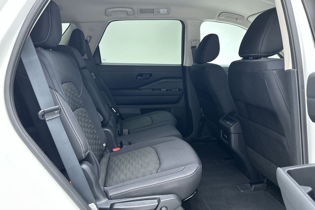 2024 Nissan Pathfinder ST-L R53