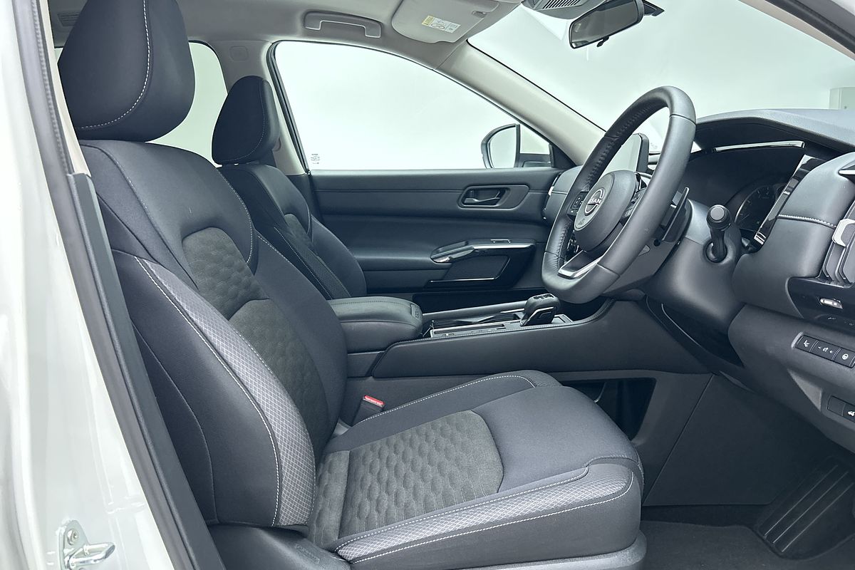 2024 Nissan Pathfinder ST-L R53