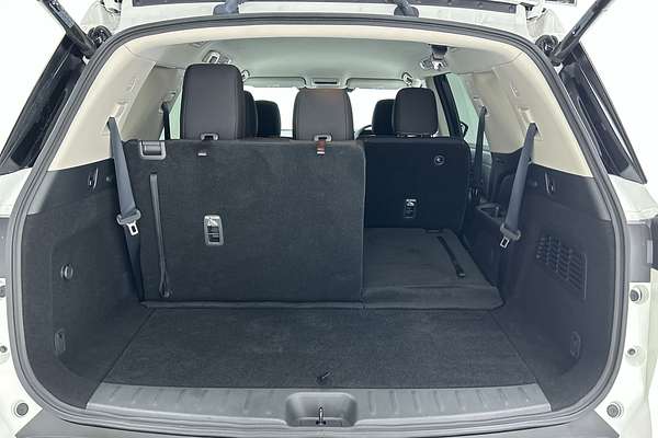2024 Nissan Pathfinder ST-L R53