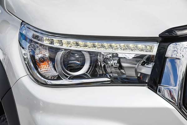 2020 Toyota Hilux SR5 GUN126R 4X4