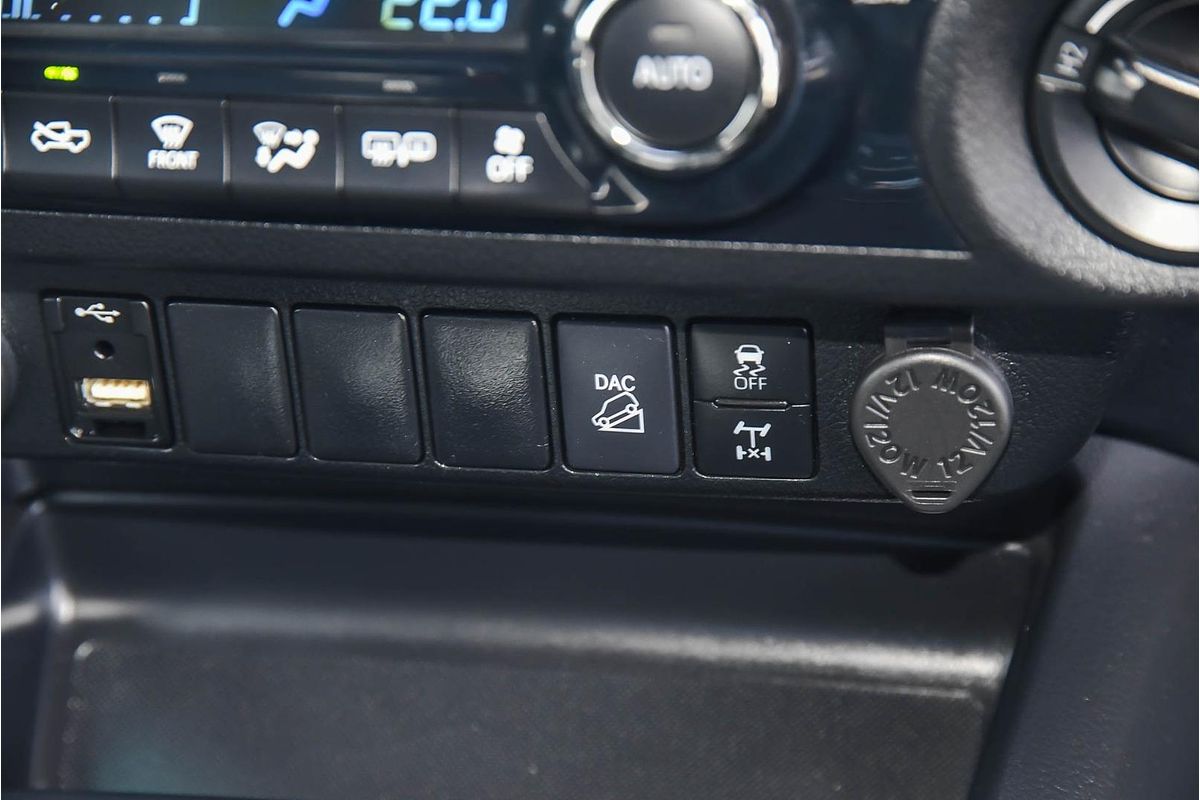 2020 Toyota Hilux SR5 GUN126R 4X4