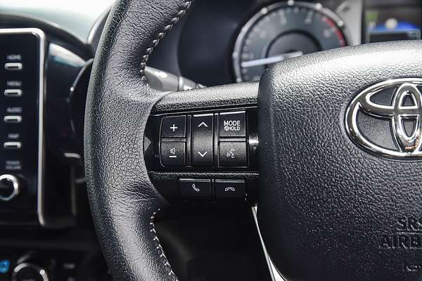 2020 Toyota Hilux SR5 GUN126R 4X4