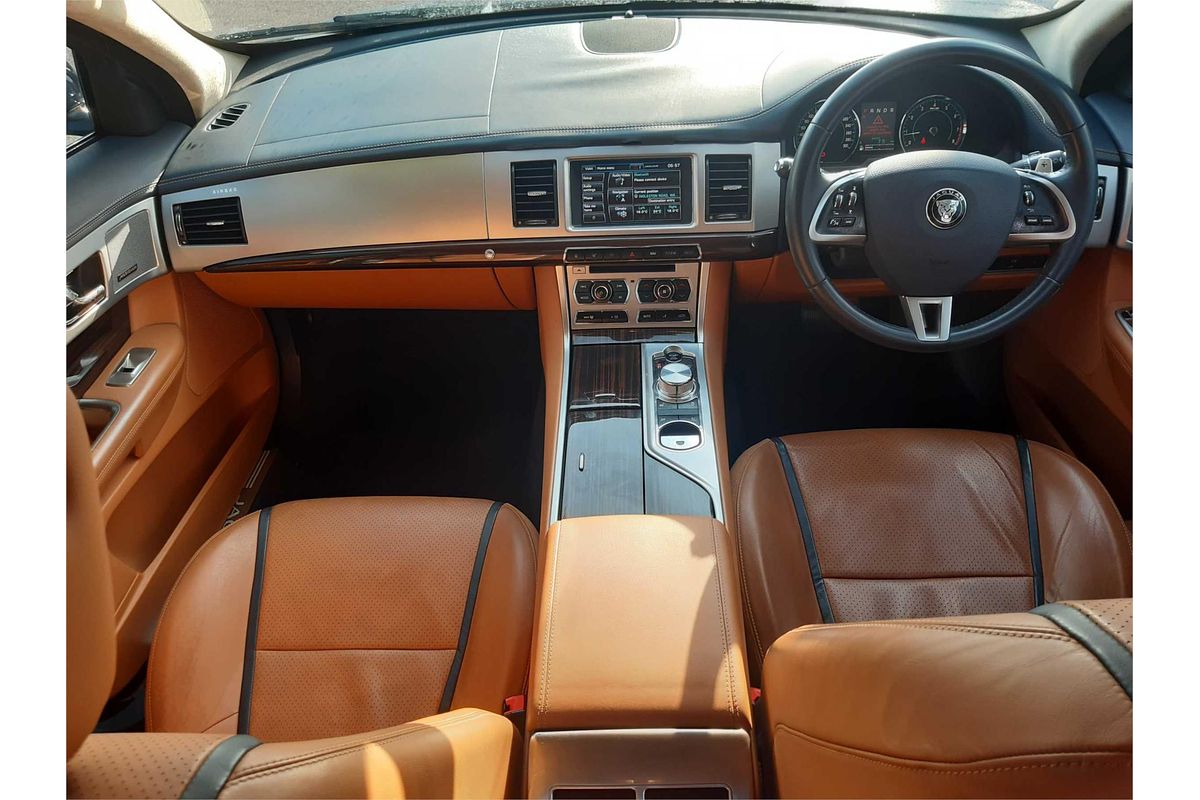 2014 Jaguar XF 3.0 SV6 PORTFOLIO MY14