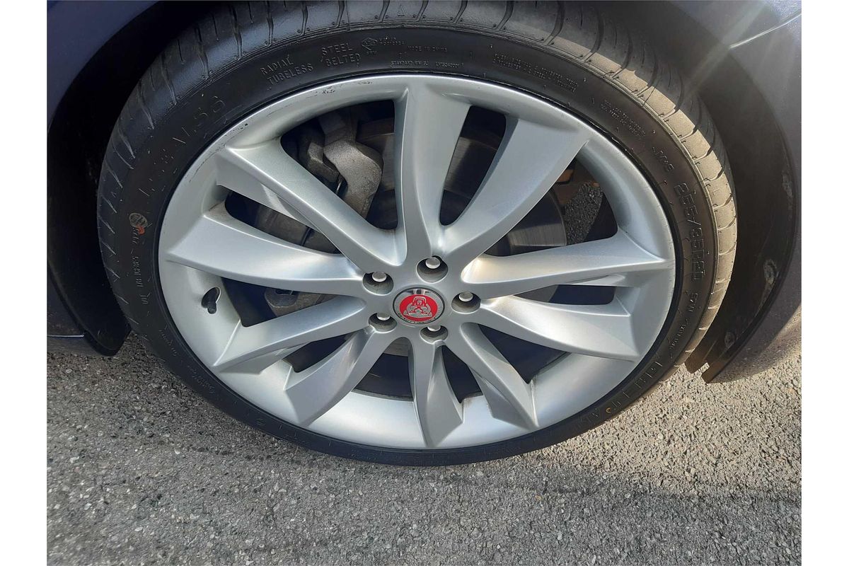 2014 Jaguar XF 3.0 SV6 PORTFOLIO MY14