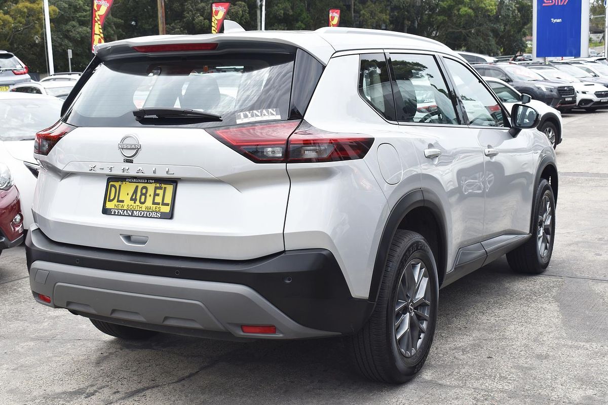 2024 Nissan X-TRAIL ST T33