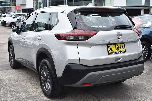 2024 Nissan X-TRAIL ST T33