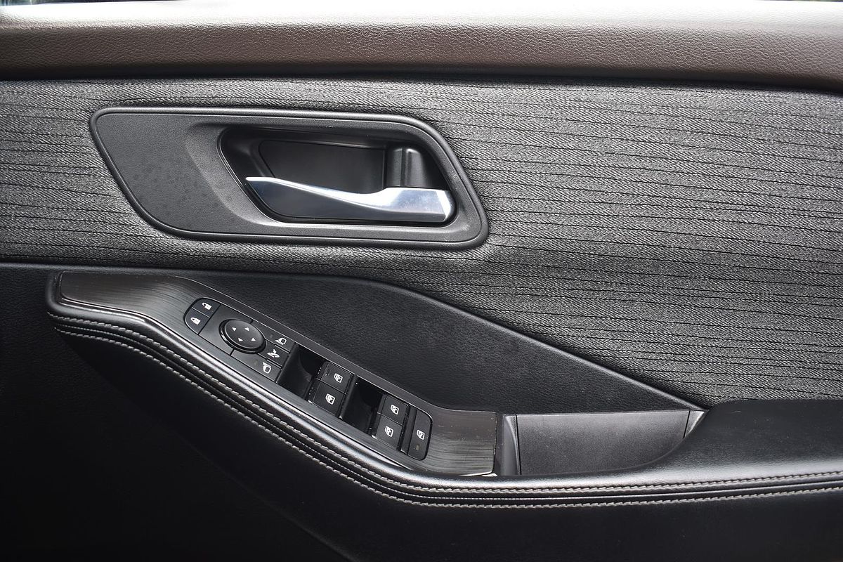 2024 Nissan X-TRAIL ST T33