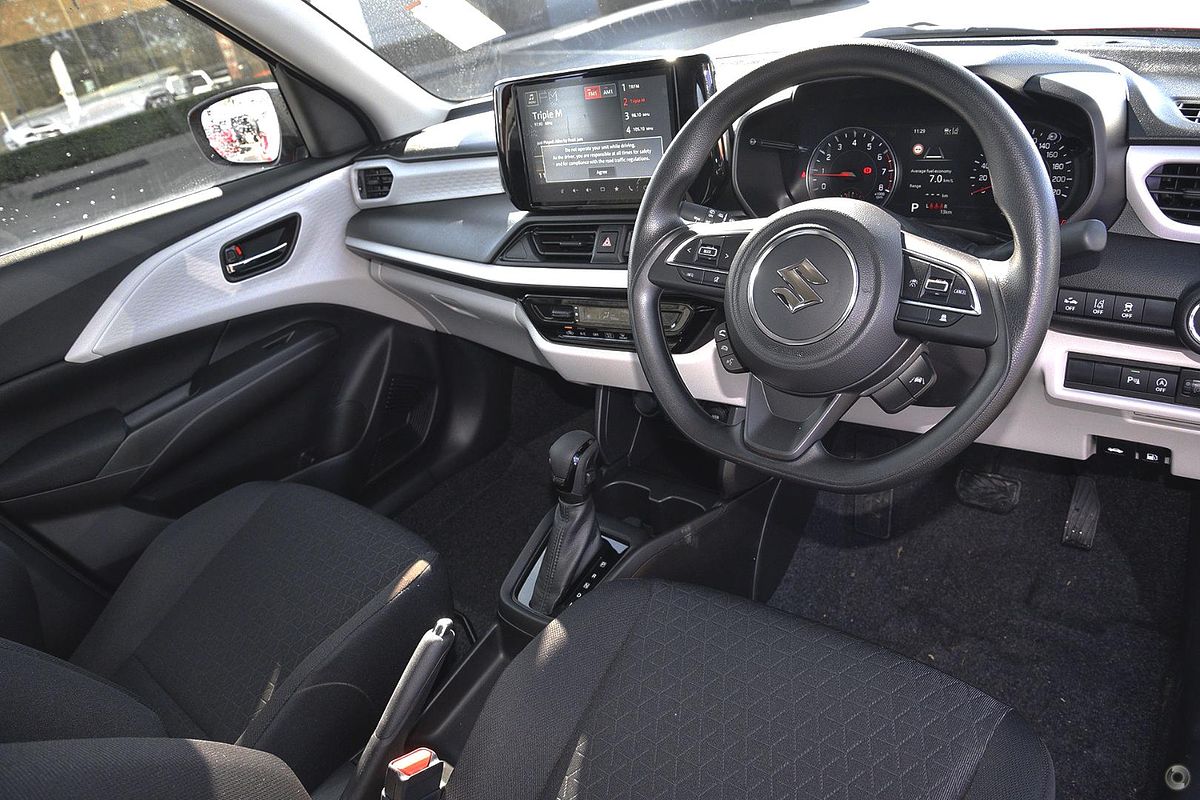 2025 Suzuki Swift Hybrid UZ