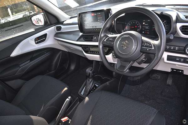 2025 Suzuki Swift Hybrid UZ