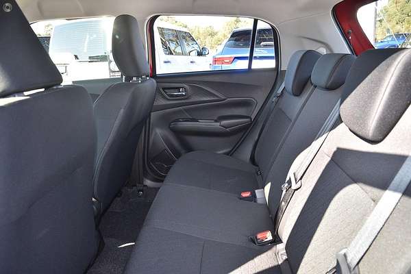 2025 Suzuki Swift Hybrid UZ