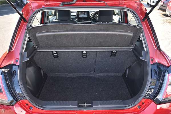 2025 Suzuki Swift Hybrid UZ