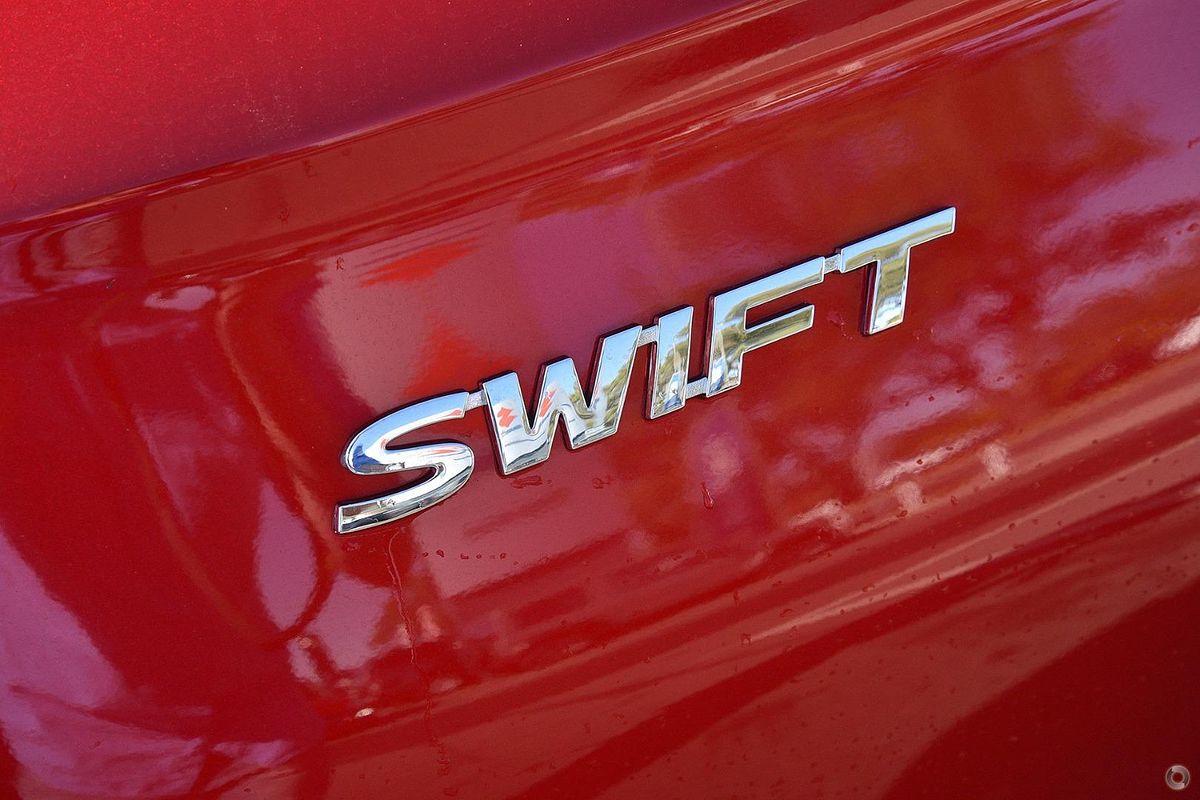 2025 Suzuki Swift Hybrid UZ