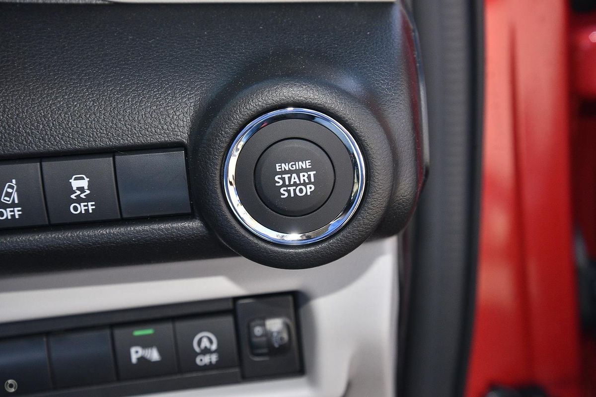 2025 Suzuki Swift Hybrid UZ