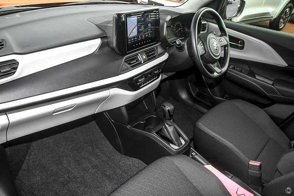 2025 Suzuki Swift Hybrid UZ