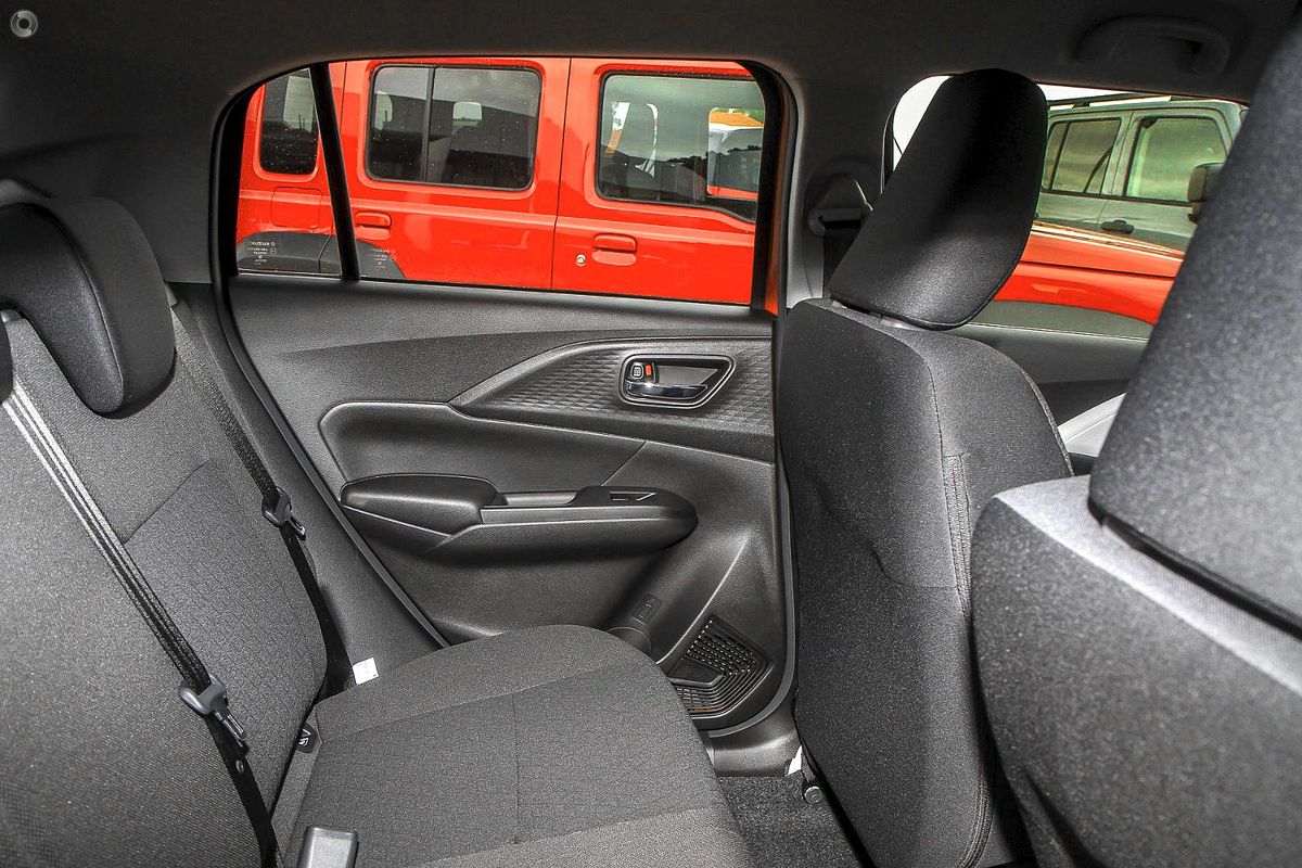 2025 Suzuki Swift Hybrid UZ