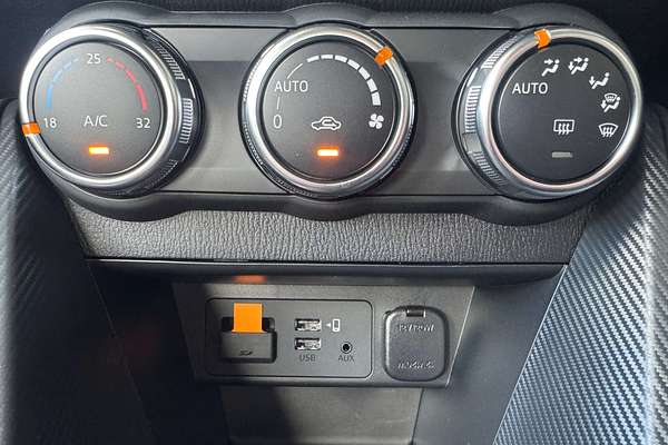 2025 Mazda 2 G15 Evolve DJ Series