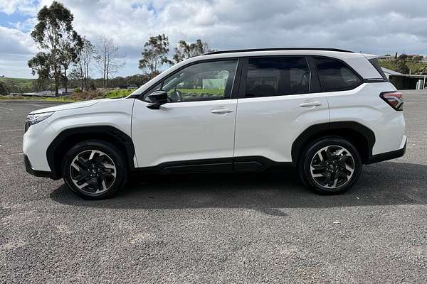 2025 Subaru Forester Touring S6