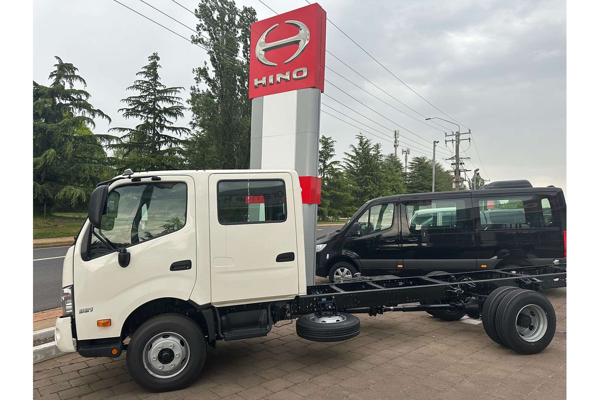 2025 Hino 300 Series 921 4400 WIDE XJC740R MY20 REAR WHEEL DRIVE