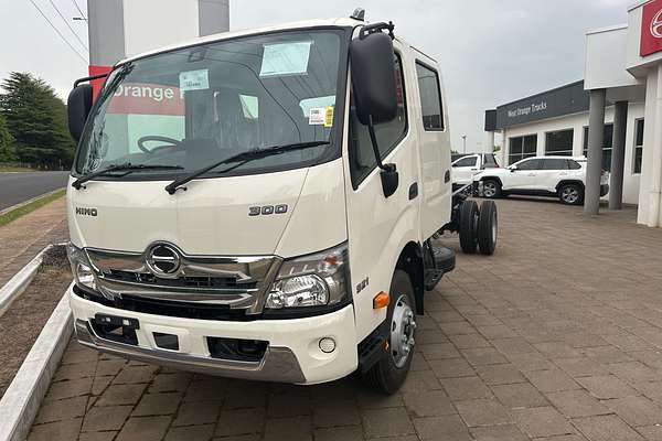 2025 Hino 300 Series 921 4400 WIDE XJC740R MY20 REAR WHEEL DRIVE